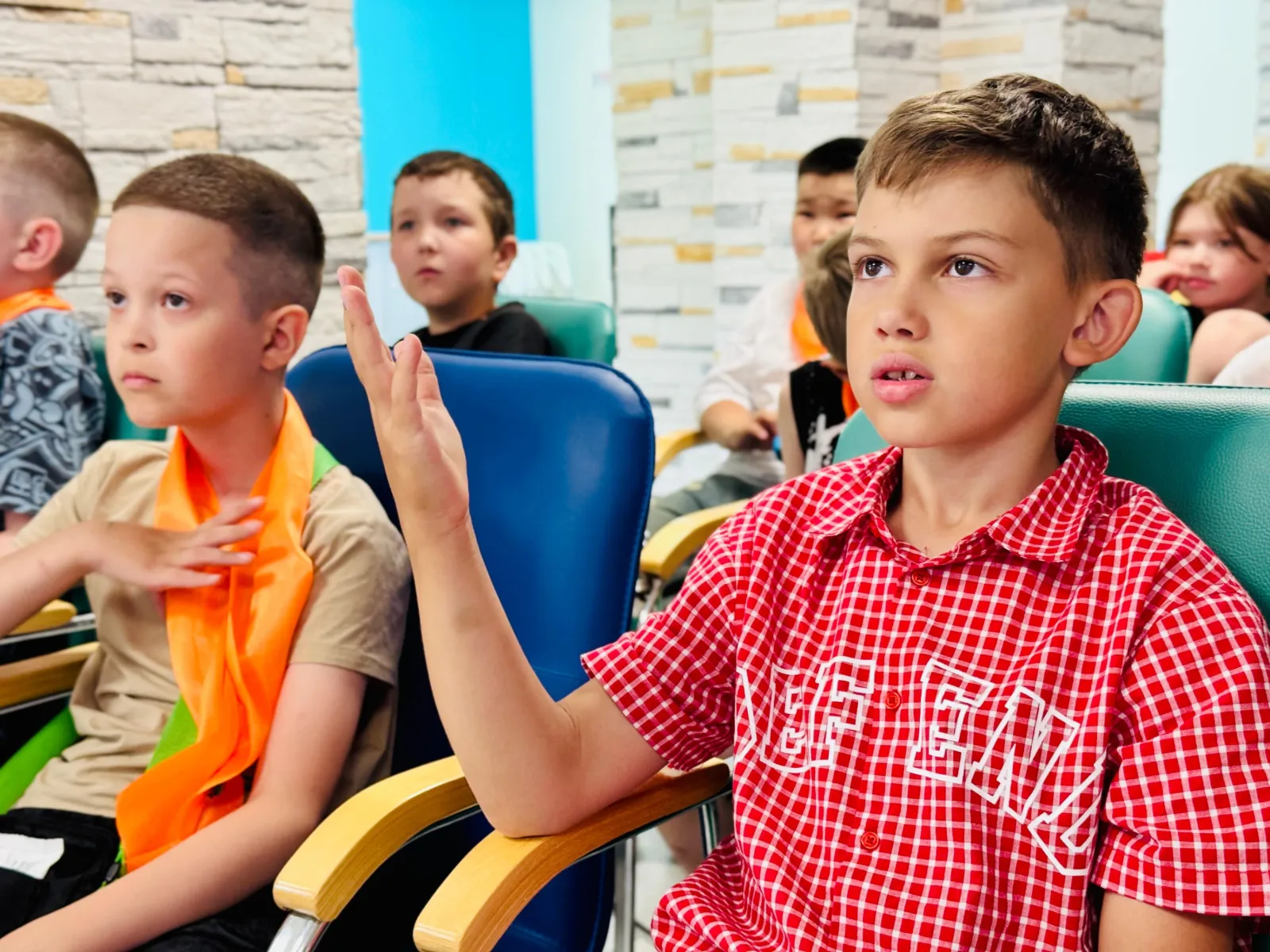Беседа «Толерантность: мир в душе, уме и сердце», Центральная городская библиотека им. В. И. Муравленко